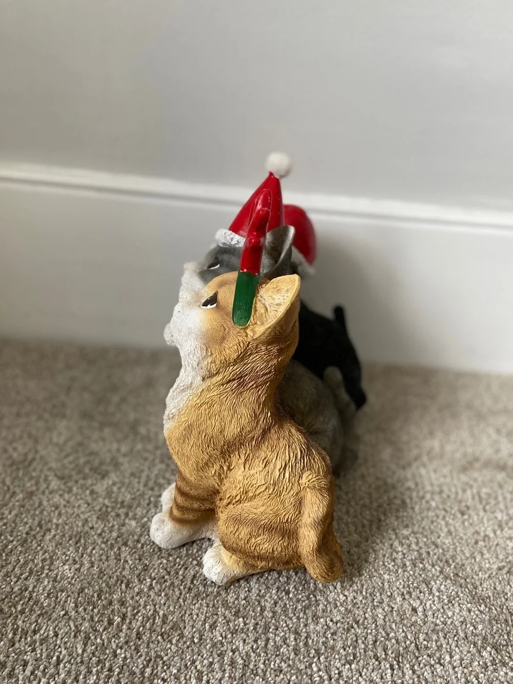 NWOT Christmas Holiday Cat Trio Resin Statue Decor TJ Maxx